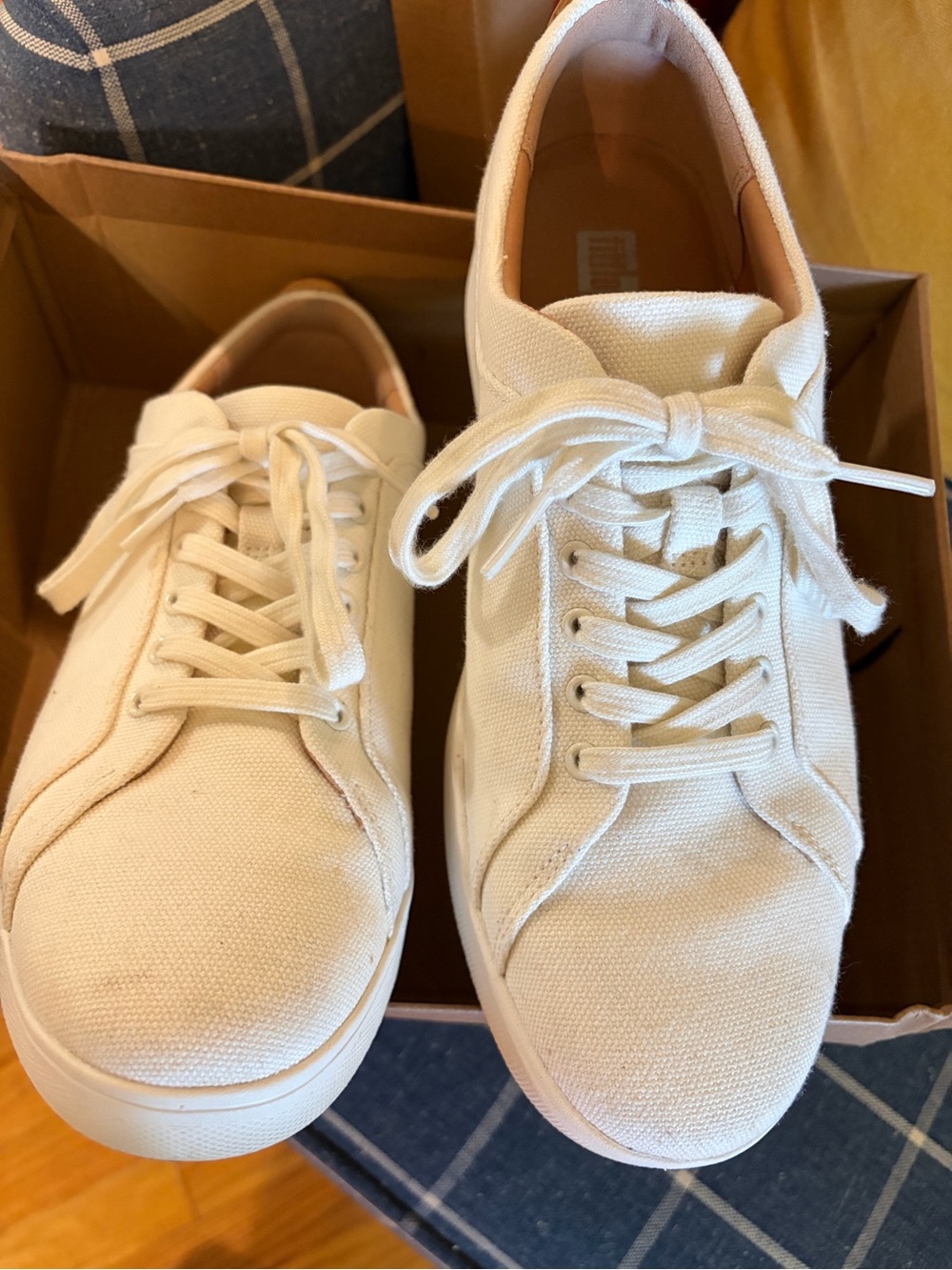 Women’s Fitflop Rally Canvas Trainers Cream Mix